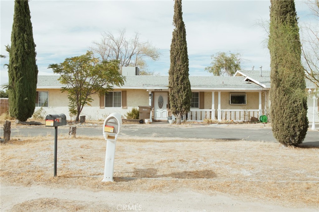 a view of a house with a outdoor space