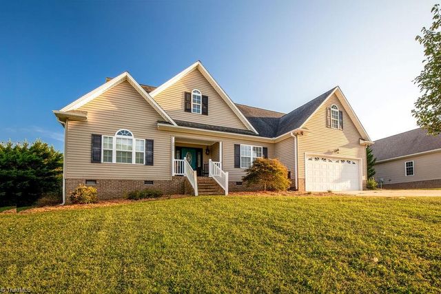 $359,900 | 2924 Clear Ridge Drive | Trinity Township - Randolph County