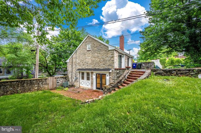 $1,600 | 457 457-cottage N Potomac Street | Medal of Honor