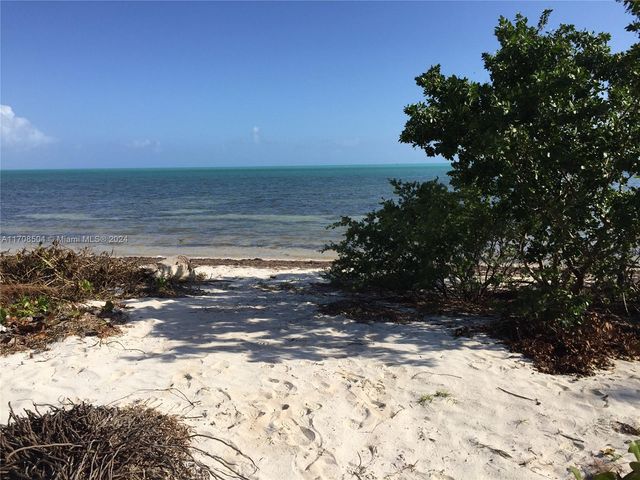 $5,250,000 | 65820 Overseas Highway | Middle Keys