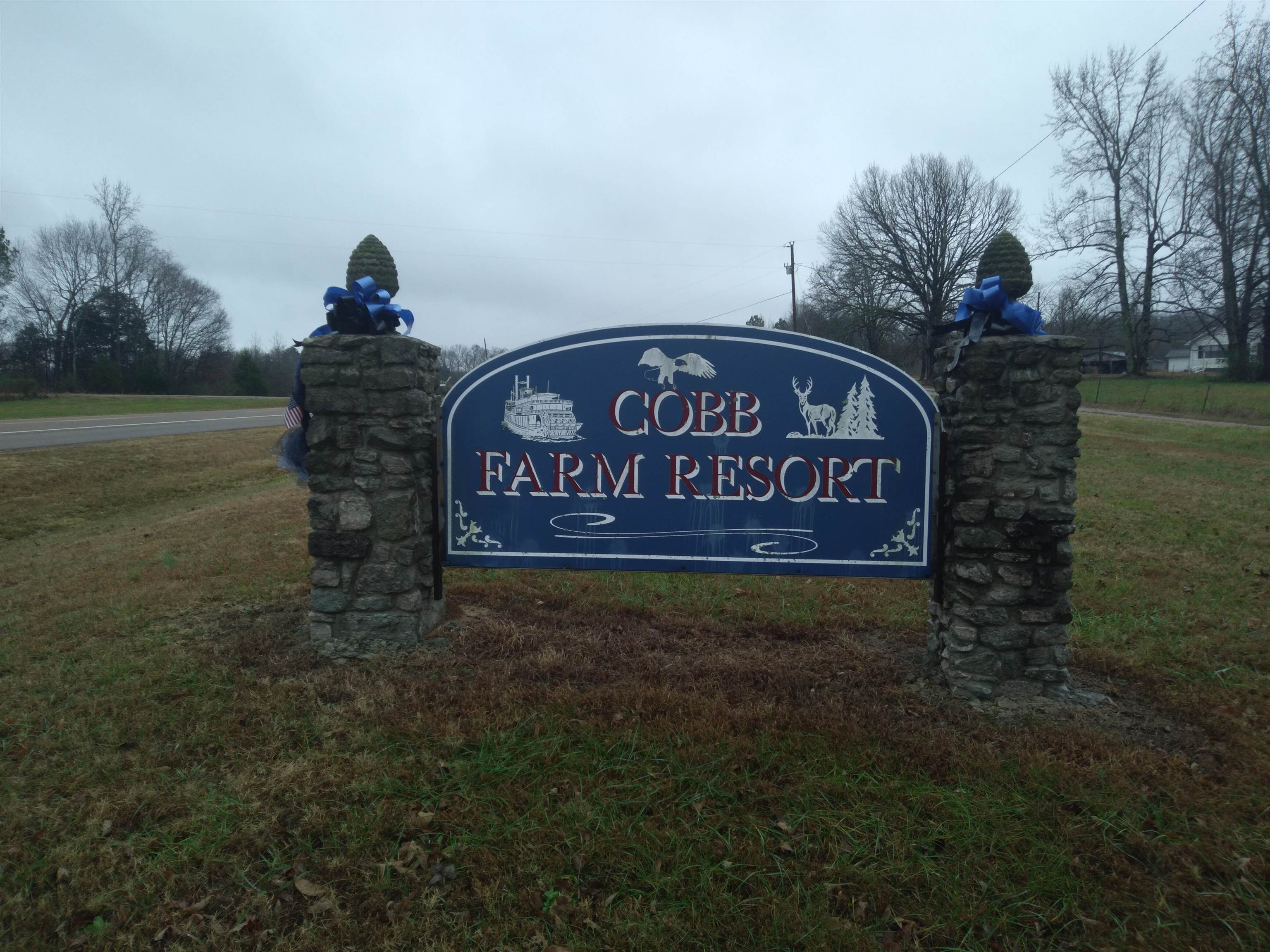 Community sign with a lawn