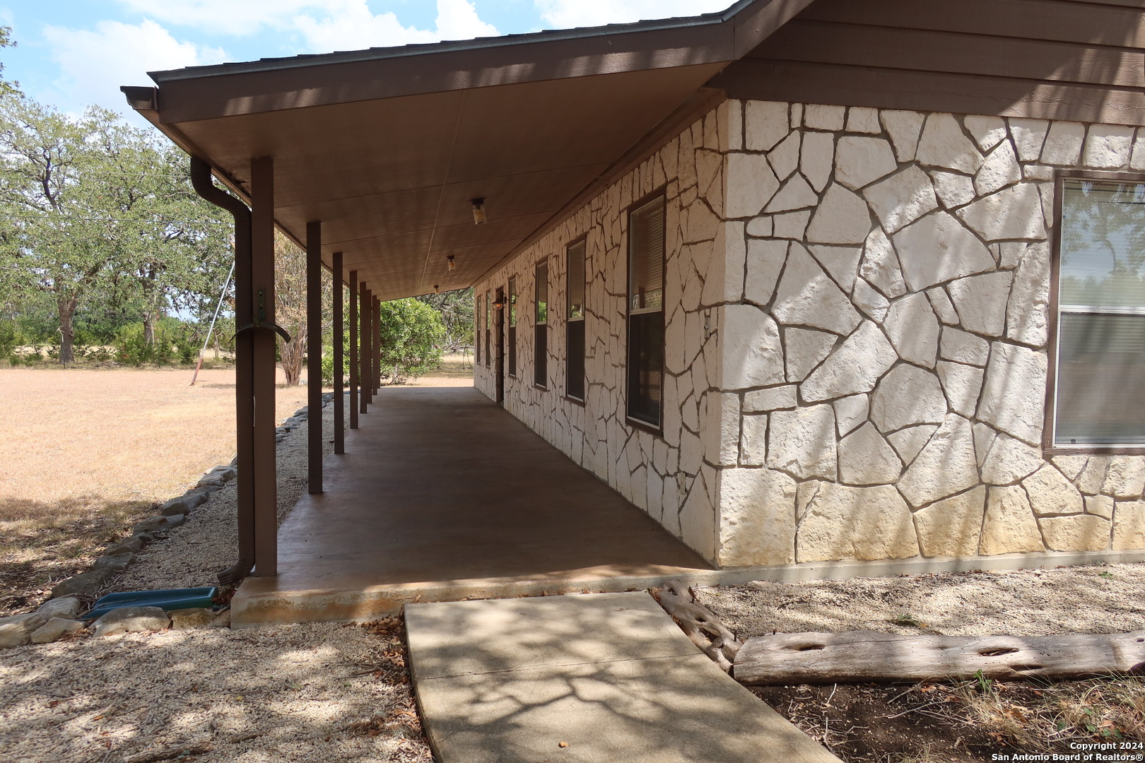 a view of entryway