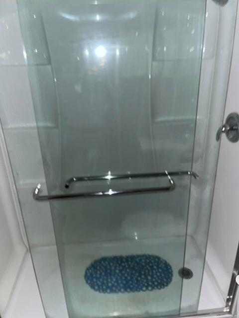 GLASS DOOR SHOWER