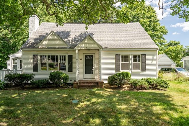 $669,900 | 17 Beech Circle | West Andover