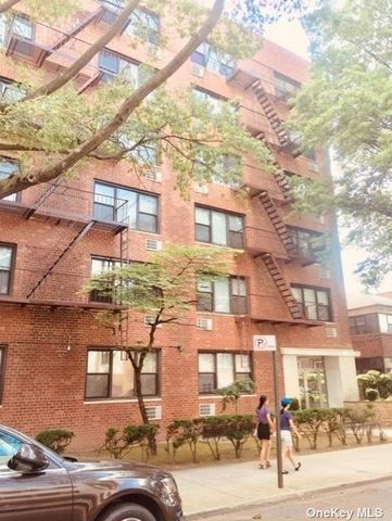 $1,600 | 76-26 113th Street, Unit 4 | Forest Hills