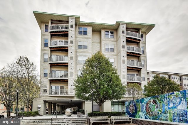 $1,950 | 8045 Newell Street, Unit 108 | Downtown Silver Spring