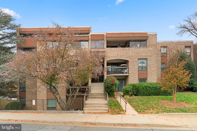 $287,500 | 413 Christopher Avenue, Unit 88 | Gaithersburg