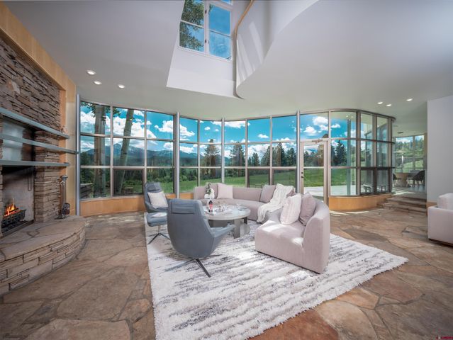 $3,000,000 | 315 Bluff View Drive | Bluffs