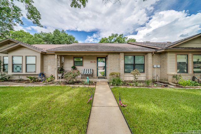 $300,000 | 515 Frostwood Drive | New Braunfels