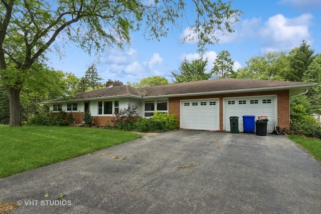 $399,000 | 230 Buena Vista Drive | Glen Ellyn