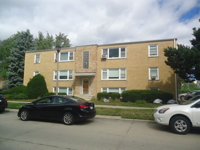 $2,600 | 4950 Greenwood Street, Unit 3E | Skokie