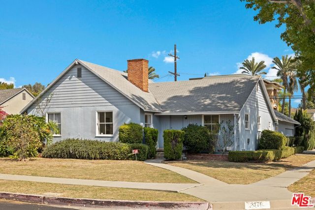 $1,697,000 | 3170 Corinth Avenue | Mar Vista