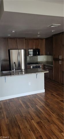 $3,300 | 21301 Erwin Street, Unit 322 | Woodland Hills