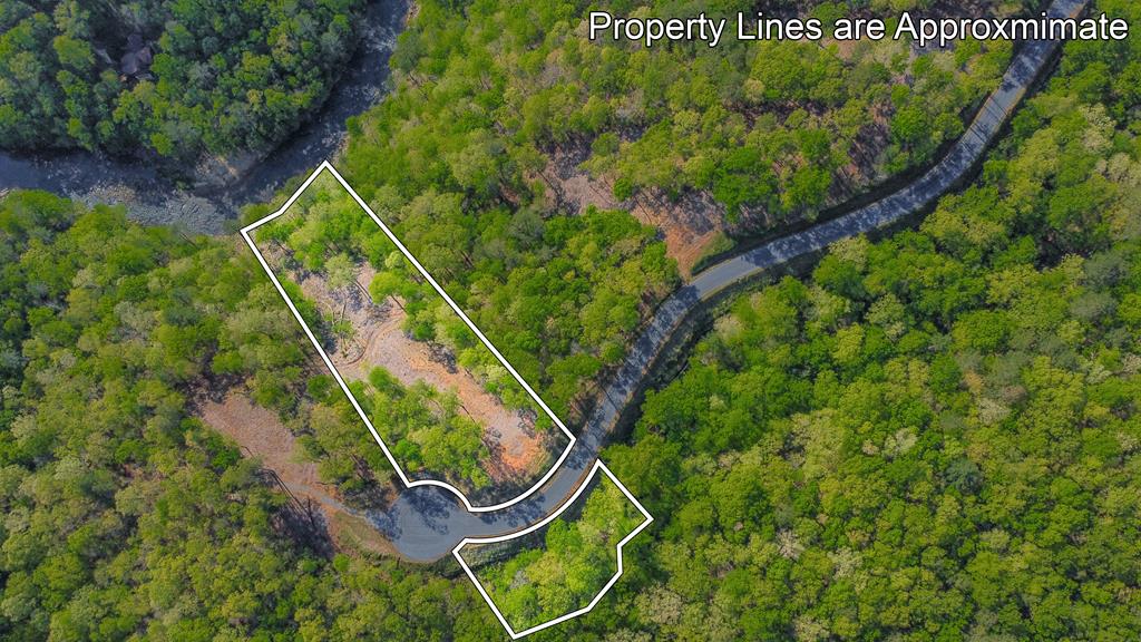 an aerial view of a tennis court