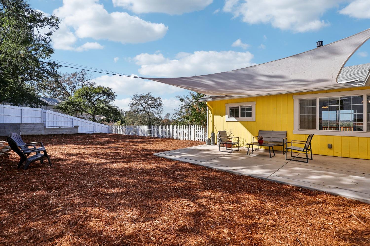 a view of a outdoor space