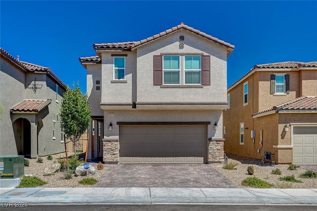 $2,800 | 8454 Vacarez Drive | Centennial Hills Town Center