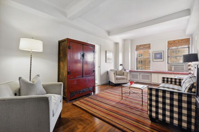 $895,000 | 172 East 4th Street, Unit 6G | East Village