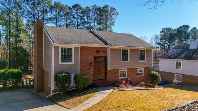 $409,000 | 15625 Fairfield Drive | Fairfield Plantation