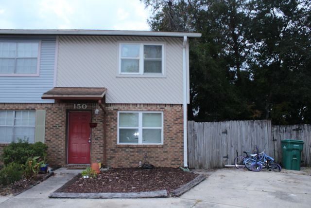 $194,900 | 150 Valencia Drive | Wright