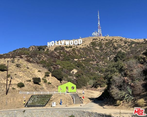 $3,200,000 | 6101 Mulholland Highway | Hollywood Hills East