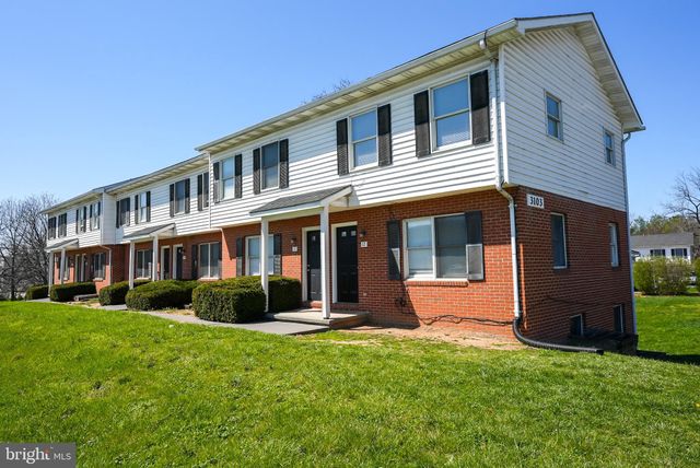 $1,449 | 3103 Shawnee Drive, Unit 7 | Winchester