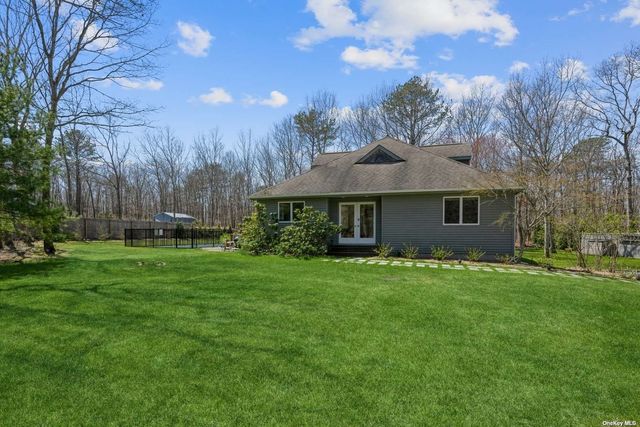 16 Hildreth Road | Hampton Bays