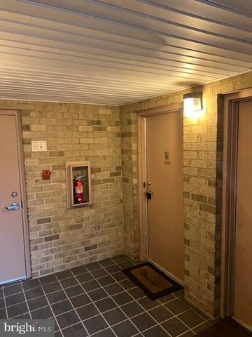 $1,750 | 8875 Tamebird Court, Unit C | Phelps Luck