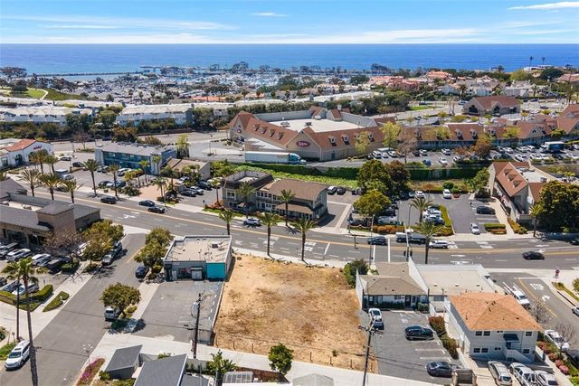 $990,000 | 34206 Pacific Coast Highway | Lantern Village