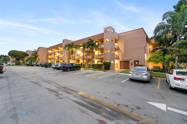 $155,000 | 9781 Sunrise Lakes Boulevard, Unit 204 | Sunrise Lakes