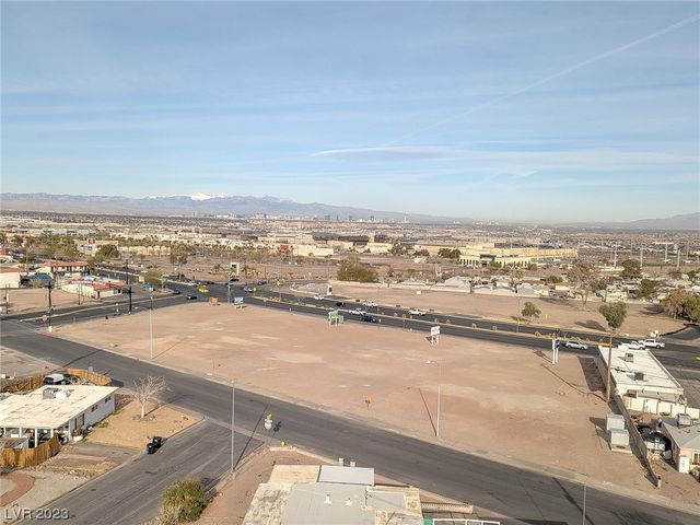 $9,500,000 | 1 South Water Street | Henderson Townsite