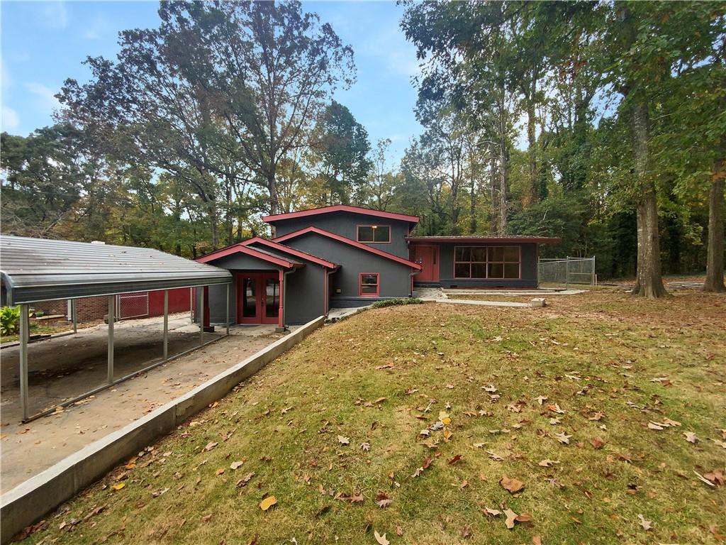 a house view with a outdoor space