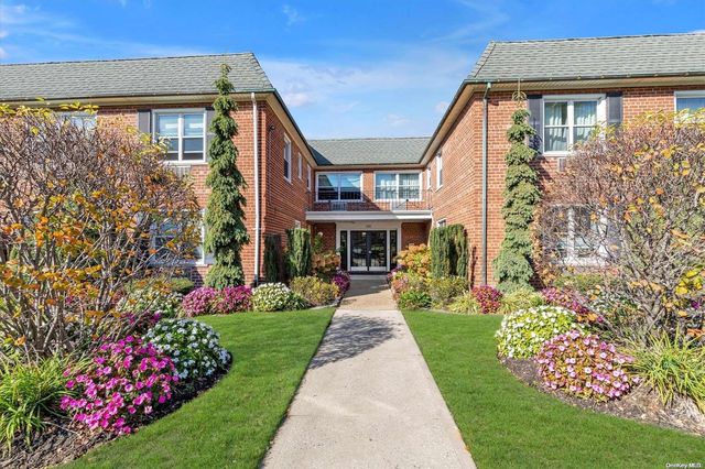 $400,000 | 120 South Park Avenue, Unit 2F | Rockville Centre