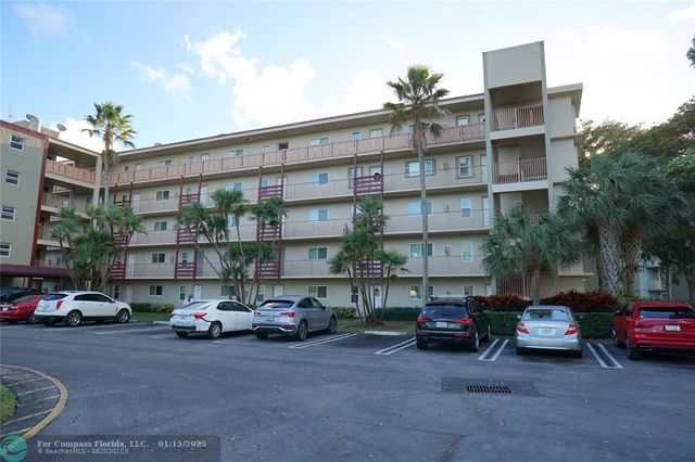 $269,900 | 2216 North Cypress Bend Drive, Unit 509 | Cypress Bend