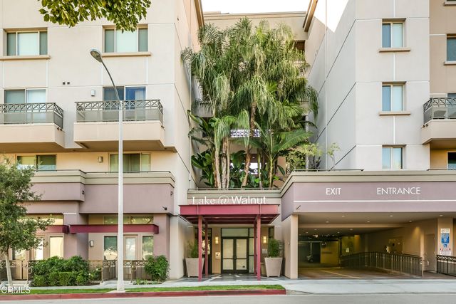 $3,250 | 931 East Walnut Street, Unit 213 | Southeast Pasadena