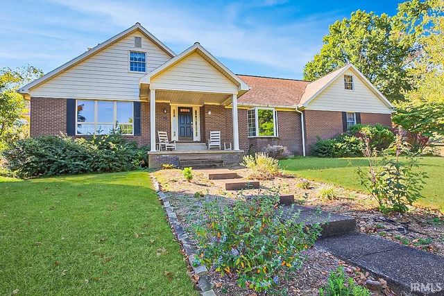 $429,400 | 40 Oak Meadow Road | Scott Township - Vanderburgh County