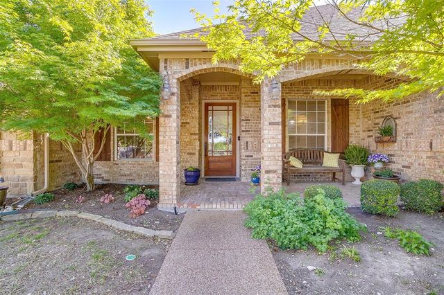 $695,000 | 4928 Jordan Trail | Benbrook