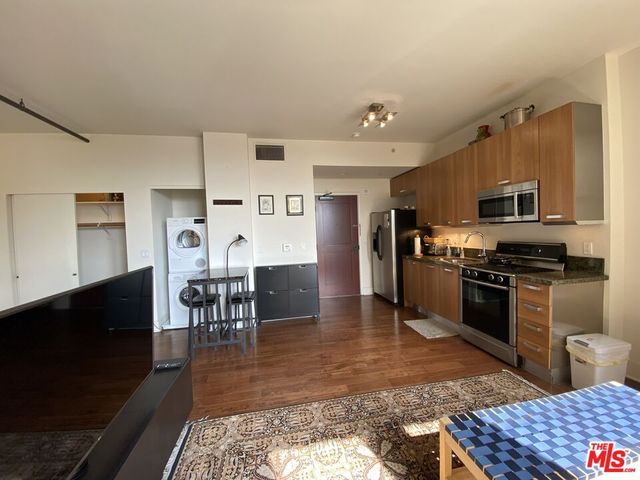 $1,988 | 460 South Spring Street, Unit 609 | Downtown Los Angeles