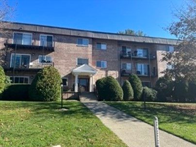 $2,500 | 181 Littleton Road, Unit 336 | Littleton Road