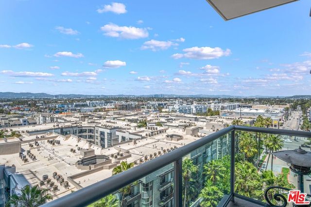 $1,325,000 | 13650 Marina Pointe Drive, Unit 1106 | Marina del Rey