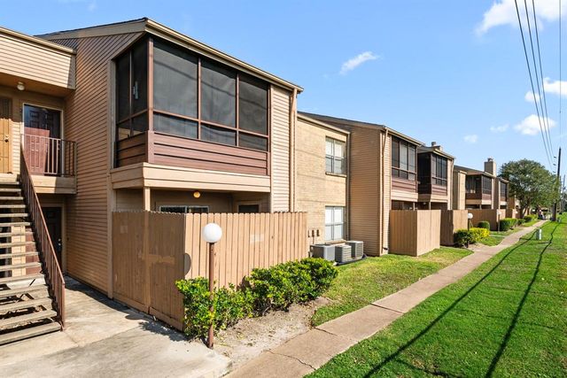 $105,000 | 10555 Turtlewood Court, Unit 2614 | Alief