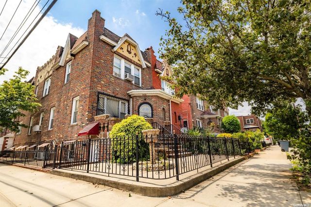 $899,999 | 3524 Ave. M | Midwood