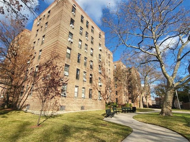 $219,000 | 2251 Knapp Street, Unit 1G | Sheepshead Bay