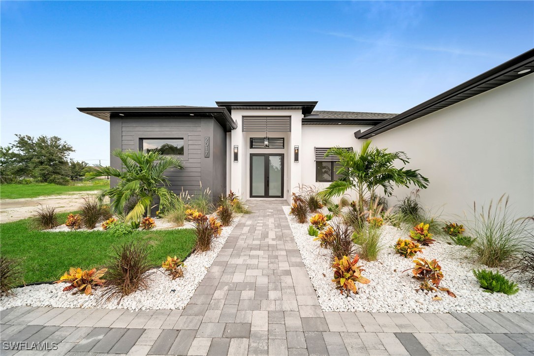 a front view of house with yard