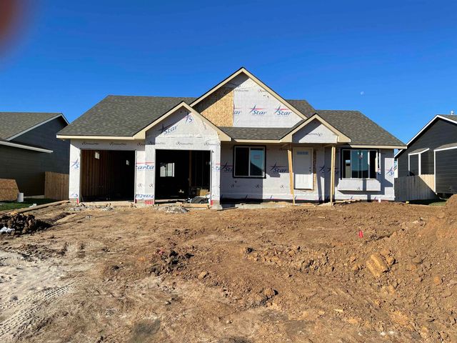 $347,000 | 3033 North Merlins Glen Street | Mulvane