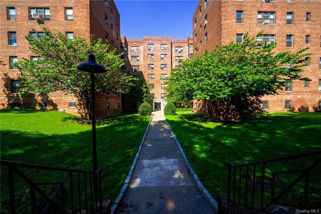$162,900 | 485 East Lincoln Avenue, Unit 118 | Chester Heights