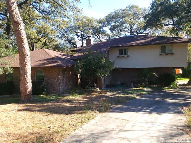 $549,000 | 301 Sagecrest Drive | Hollywood Park