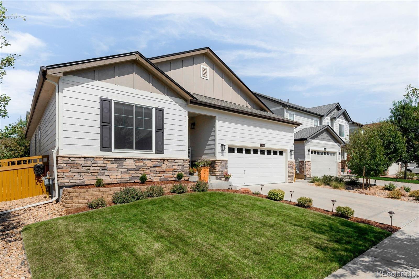 a front view of house with yard