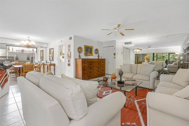 $305,000 | 6444 Pumpkin Seed Circle, Unit 111 | Boca del Mar