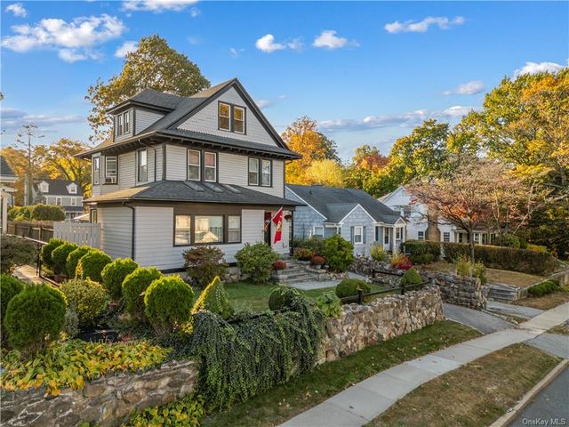 $760,000 | 44 Pinebrook Road | New Rochelle