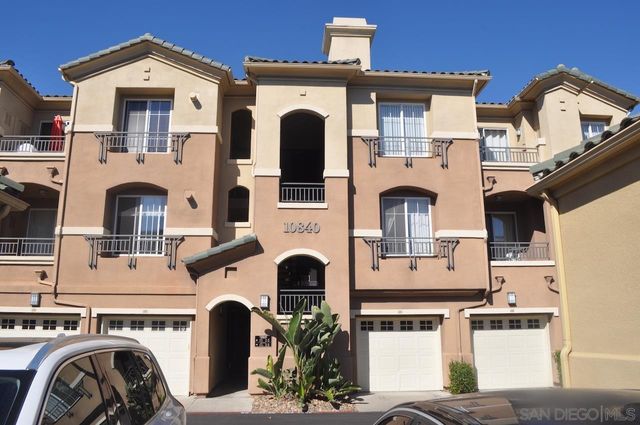 $3,195 | 10840 Scripps Ranch Boulevard, Unit 201 | Scripps Ranch